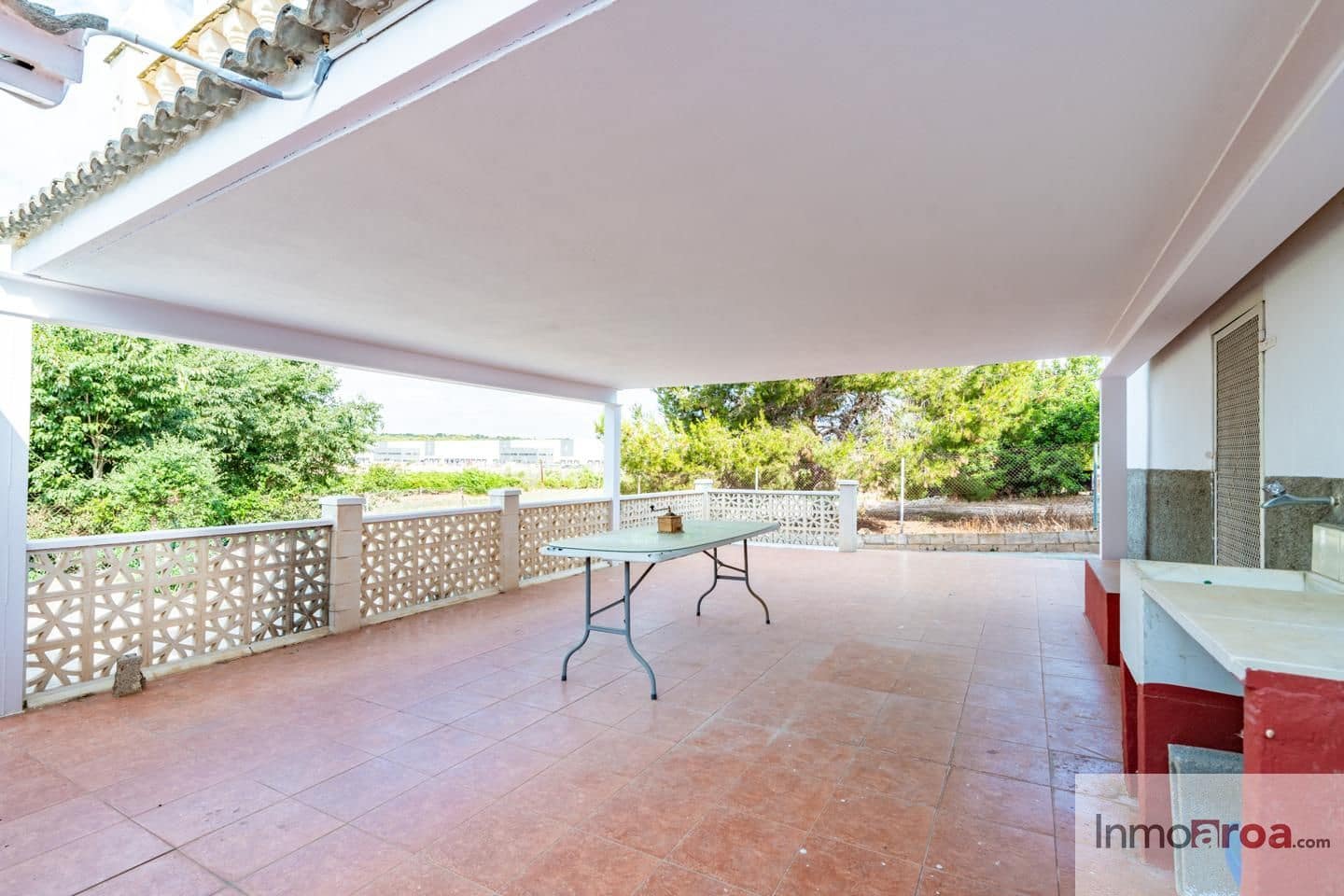 Chalet de 4 habitaciones en València ciudad en venta - 590.000 € (Ref: 9893102)