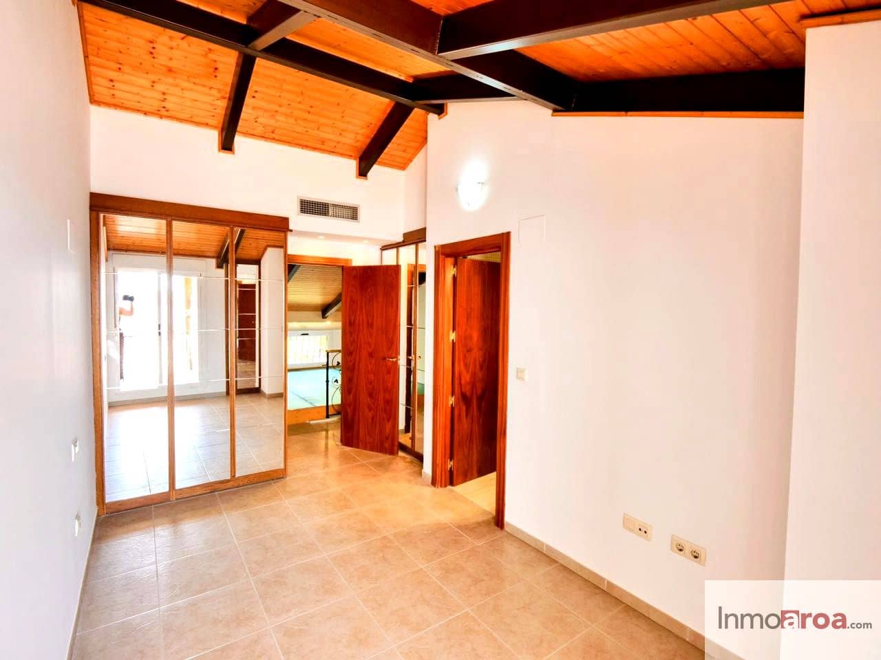 3 bedroom Flat for sale in Betera with garage - € 320,000 (Ref: 9914883)