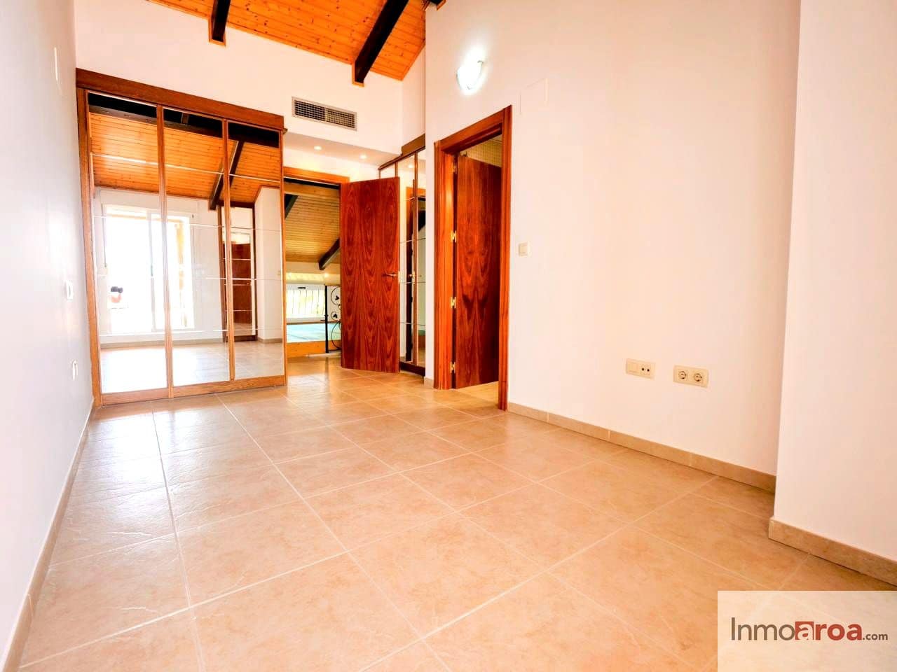 3 bedroom Flat for sale in Betera with garage - € 320,000 (Ref: 9914883)