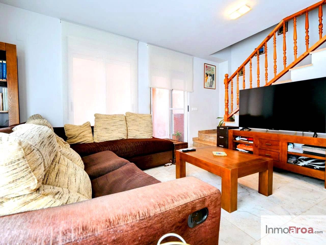 3 bedroom Villa for sale in Gilet with pool garage - € 250,000 (Ref: 9921113)