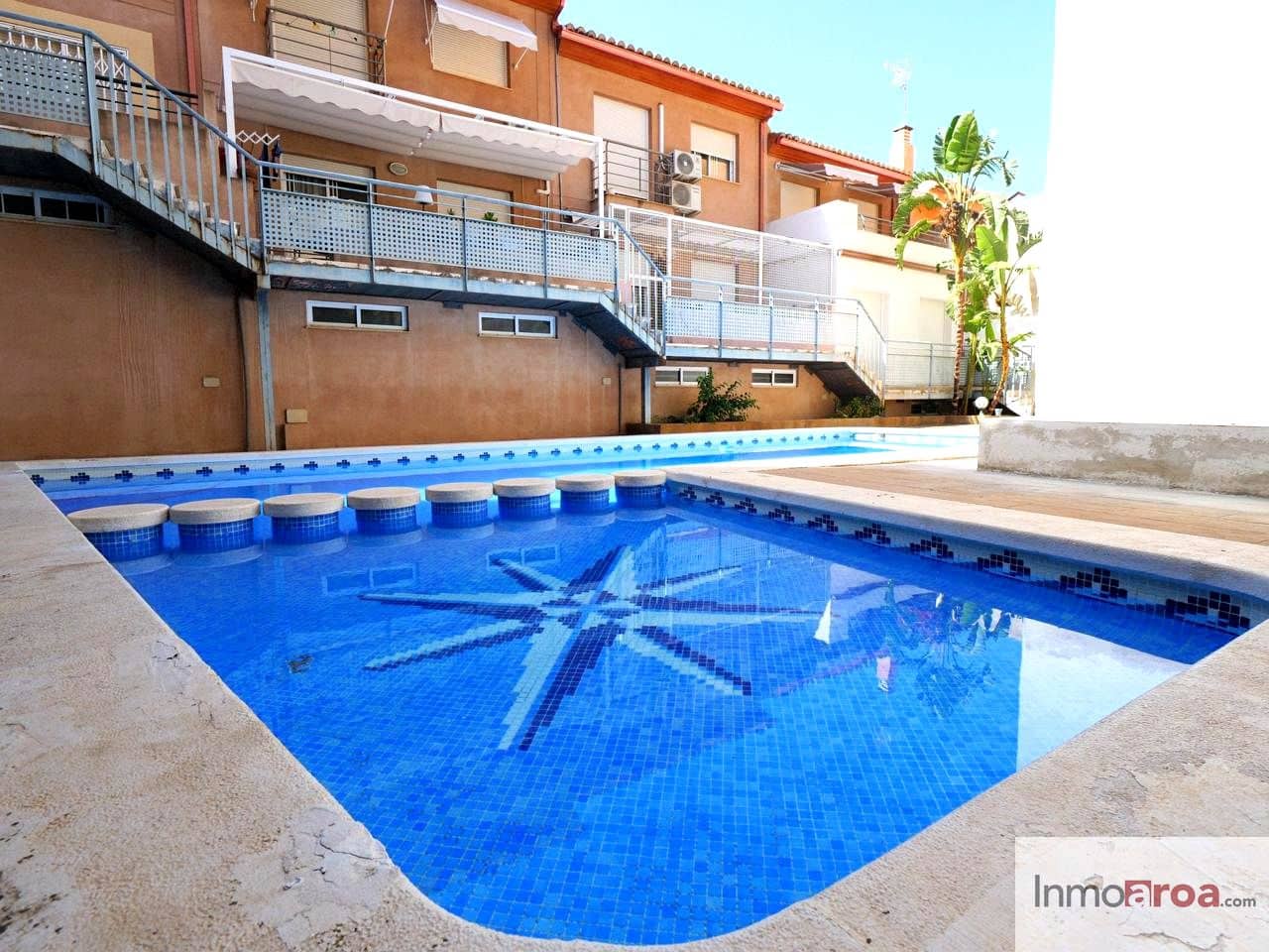 3 bedroom Villa for sale in Gilet with pool garage - € 250,000 (Ref: 9921113)