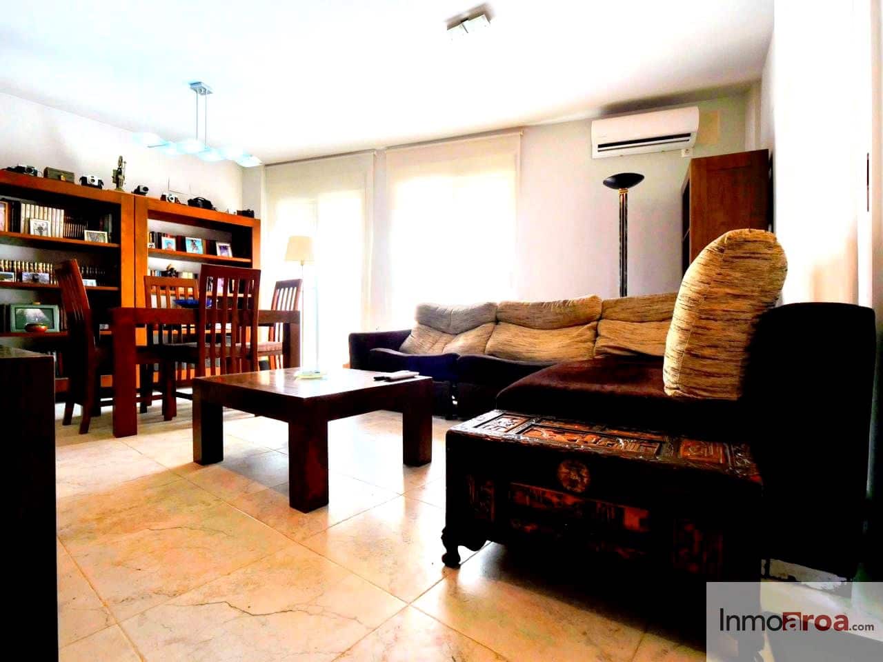 3 bedroom Villa for sale in Gilet with pool garage - € 250,000 (Ref: 9921113)