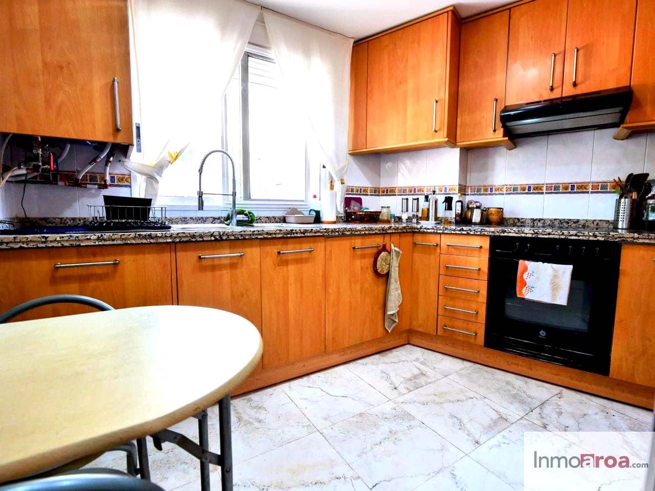 3 bedroom Villa for sale in Gilet with pool garage - € 250,000 (Ref: 9921113)