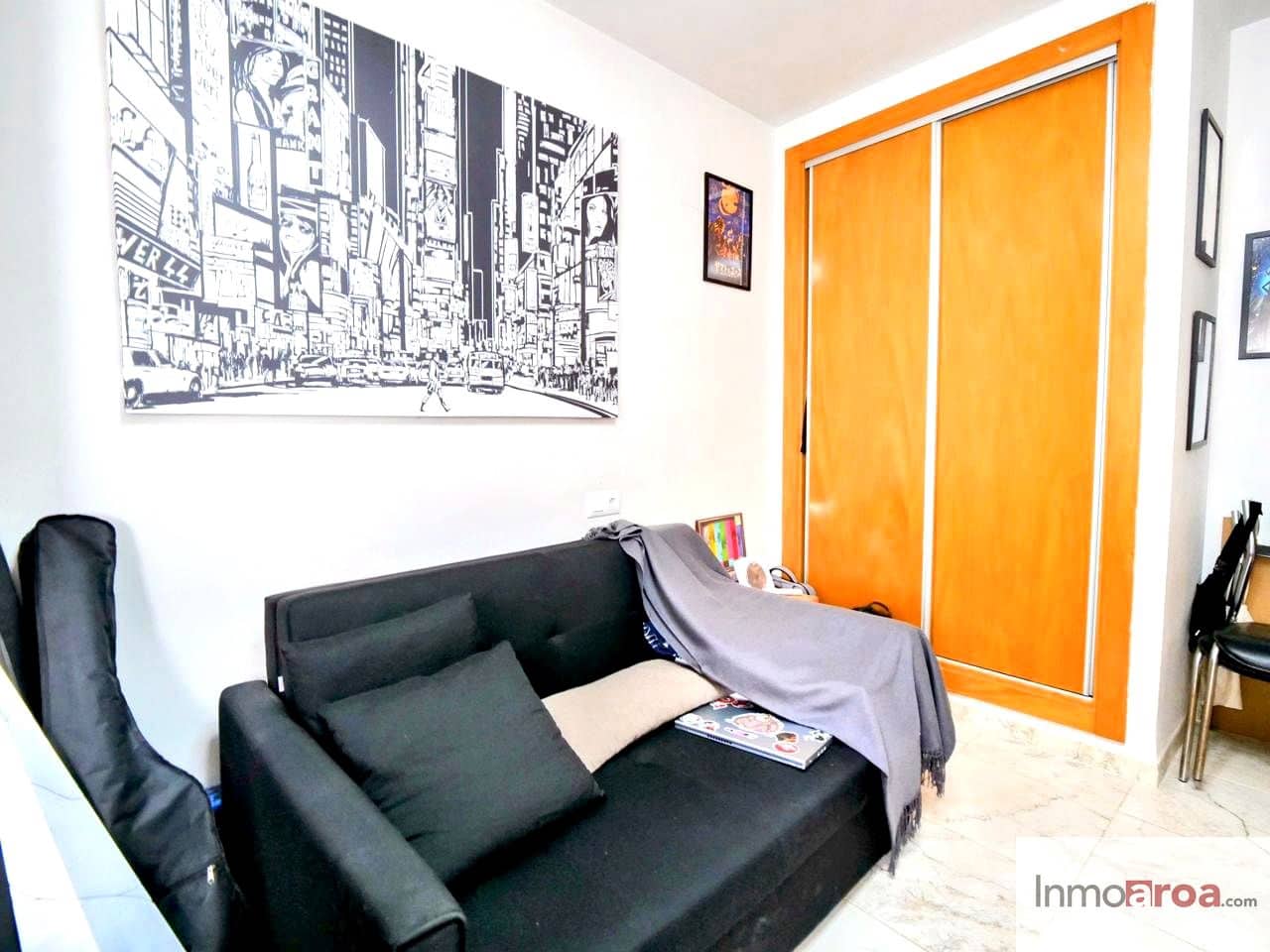 3 bedroom Villa for sale in Gilet with pool garage - € 250,000 (Ref: 9921113)