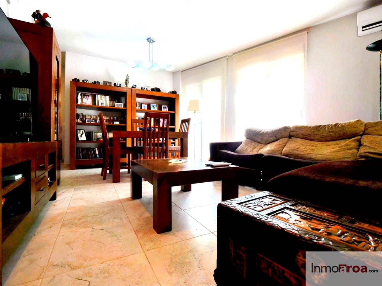 3 bedroom Villa for sale in Gilet with pool garage - € 250,000 (Ref: 9921113)