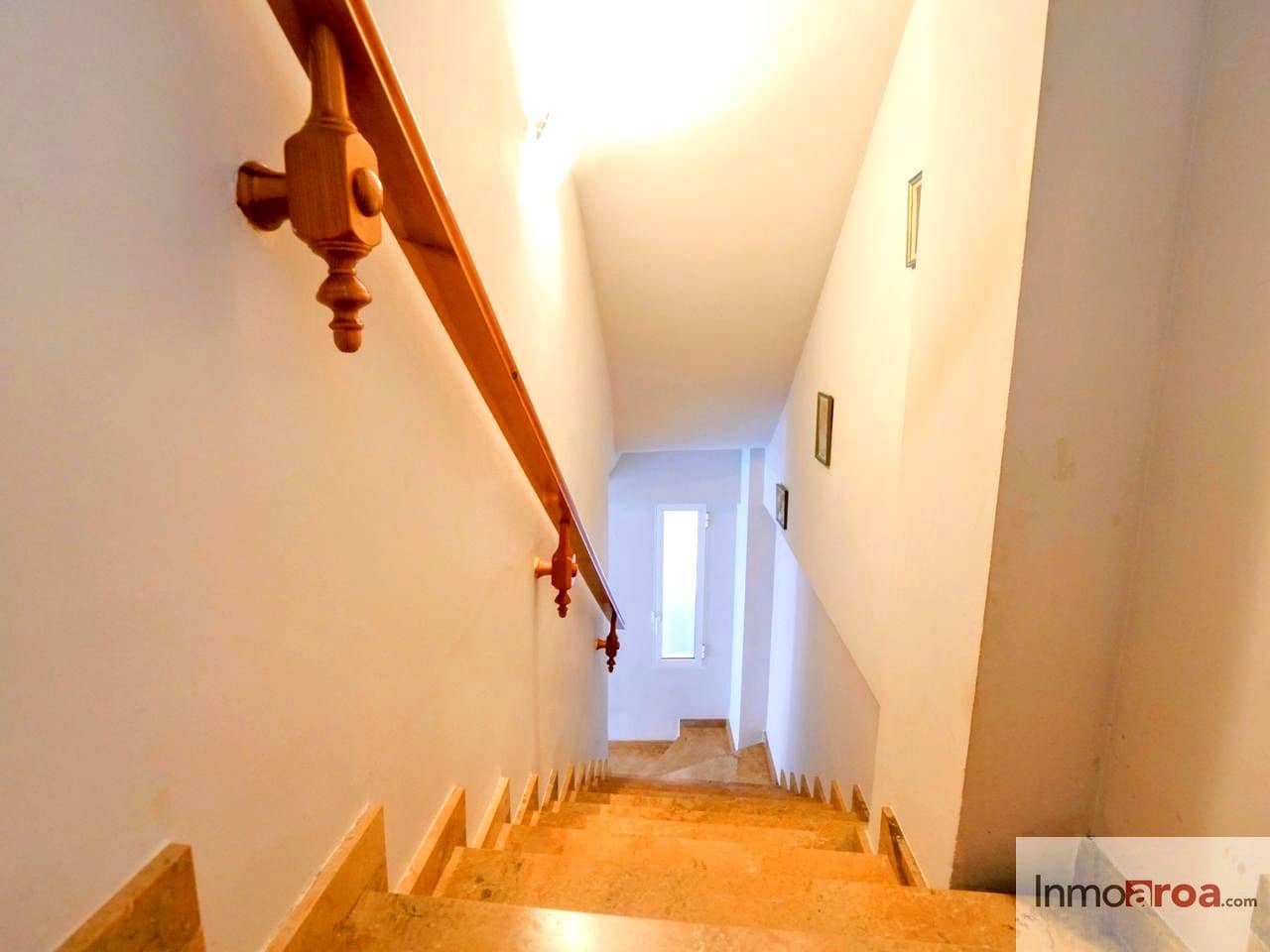 3 bedroom Villa for sale in Gilet with pool garage - € 250,000 (Ref: 9921113)