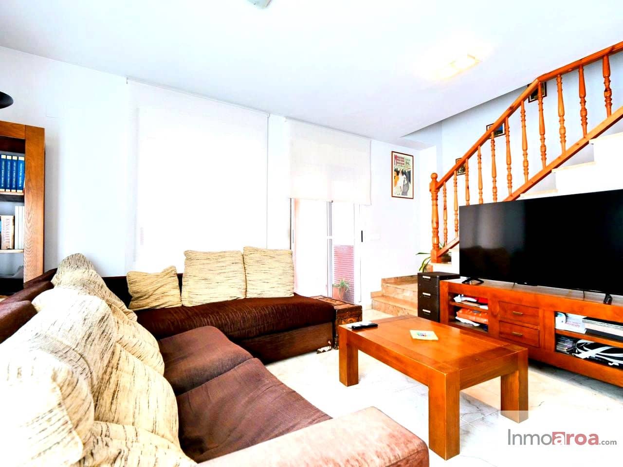 3 bedroom Villa for sale in Gilet with pool garage - € 250,000 (Ref: 9921113)