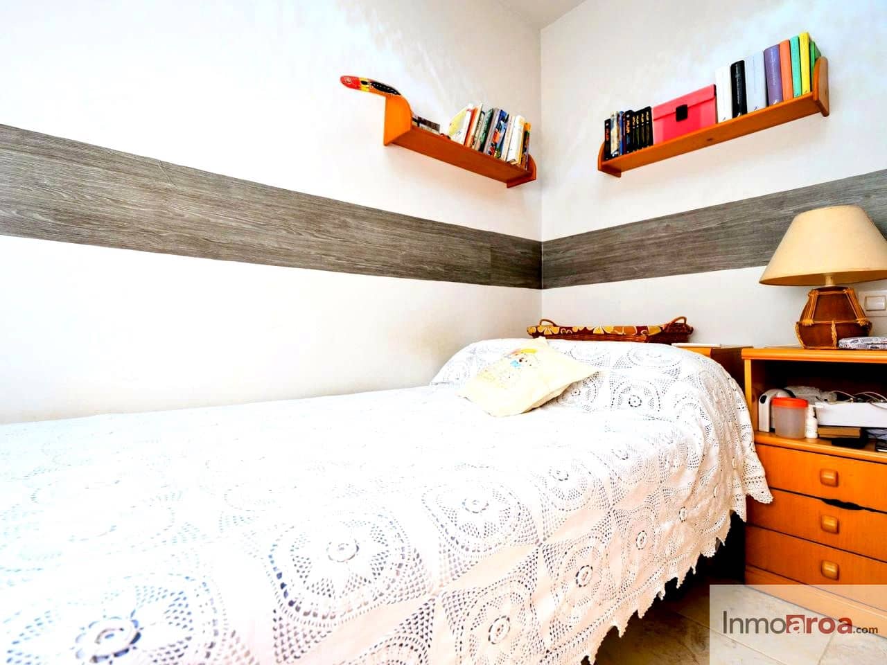 3 bedroom Villa for sale in Gilet with pool garage - € 250,000 (Ref: 9921113)