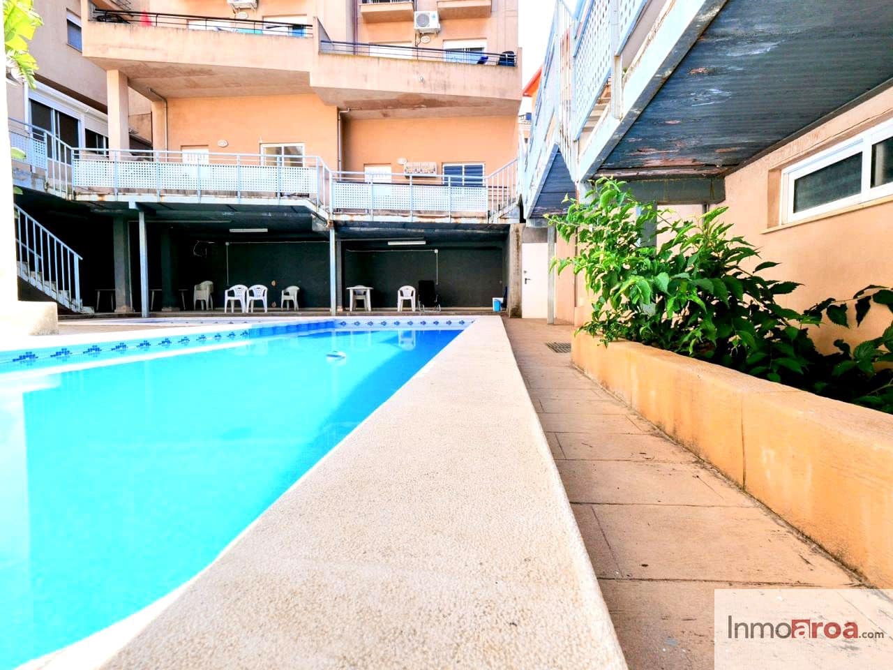 3 bedroom Villa for sale in Gilet with pool garage - € 250,000 (Ref: 9921113)