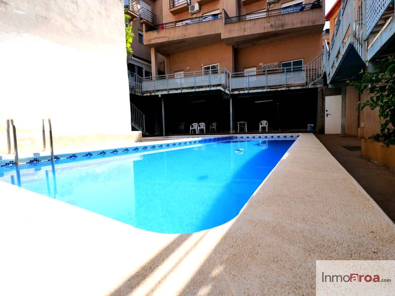 3 bedroom Villa for sale in Gilet with pool garage - € 250,000 (Ref: 9921113)