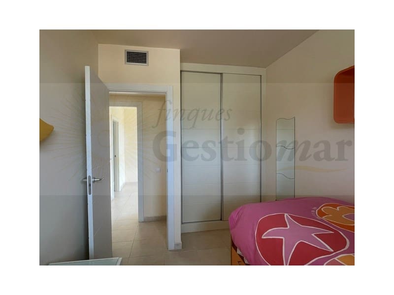 Apartamento de 3 habitaciones en Miami Playa / Miami Platja en venta con piscina garaje - 329.000 € (Ref: 10025367)