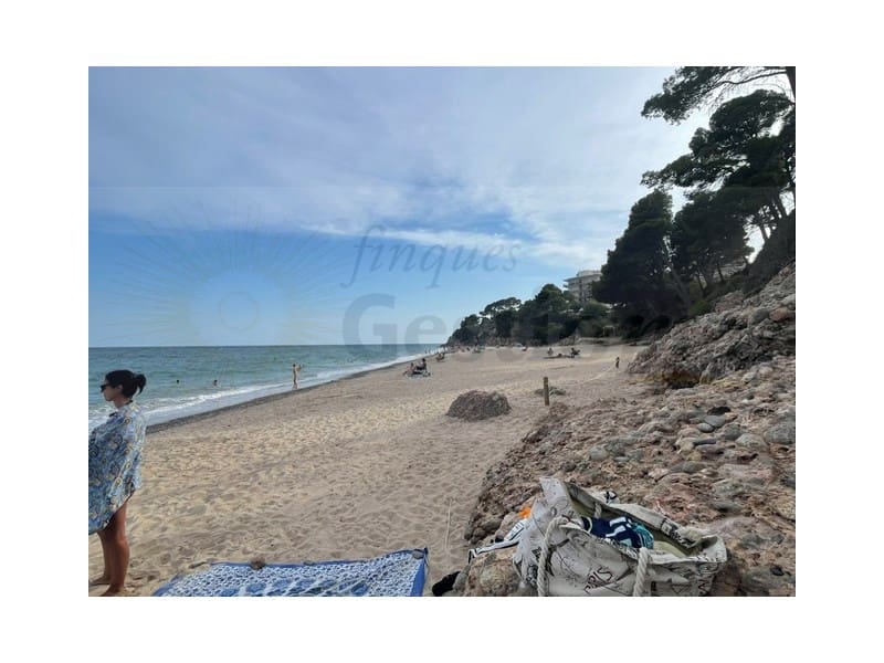 Apartamento de 3 habitaciones en Miami Playa / Miami Platja en venta con piscina garaje - 329.000 € (Ref: 10025367)