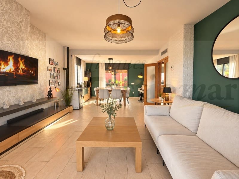 5 chambre Villa/Maison à vendre à Riudecanyes avec piscine garage - 695 000 € (Ref: 10135932)