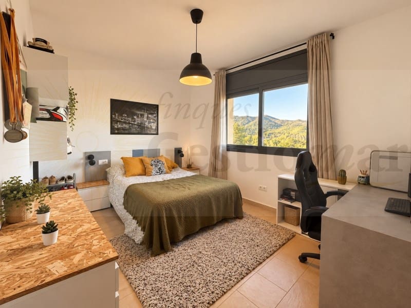 5 chambre Villa/Maison à vendre à Riudecanyes avec piscine garage - 695 000 € (Ref: 10135932)