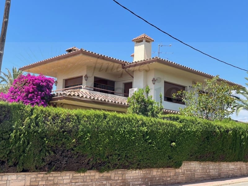 4 soveværelse Villa til salg i Cambrils med garage - € 745.000 (Ref: 9130997)