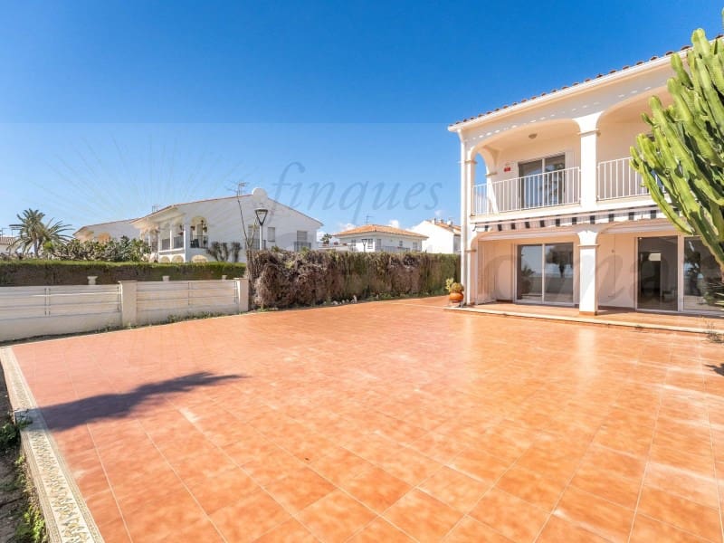 3 soverom Kjedet enebolig til salgs i Cambrils med garasje - € 1 250 000 (Ref: 9131005)