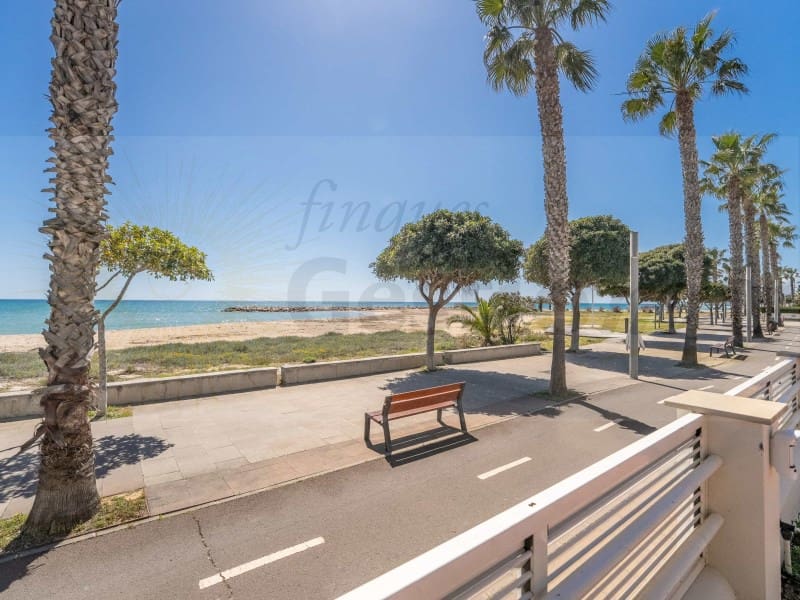 3 soverom Kjedet enebolig til salgs i Cambrils med garasje - € 1 250 000 (Ref: 9131005)