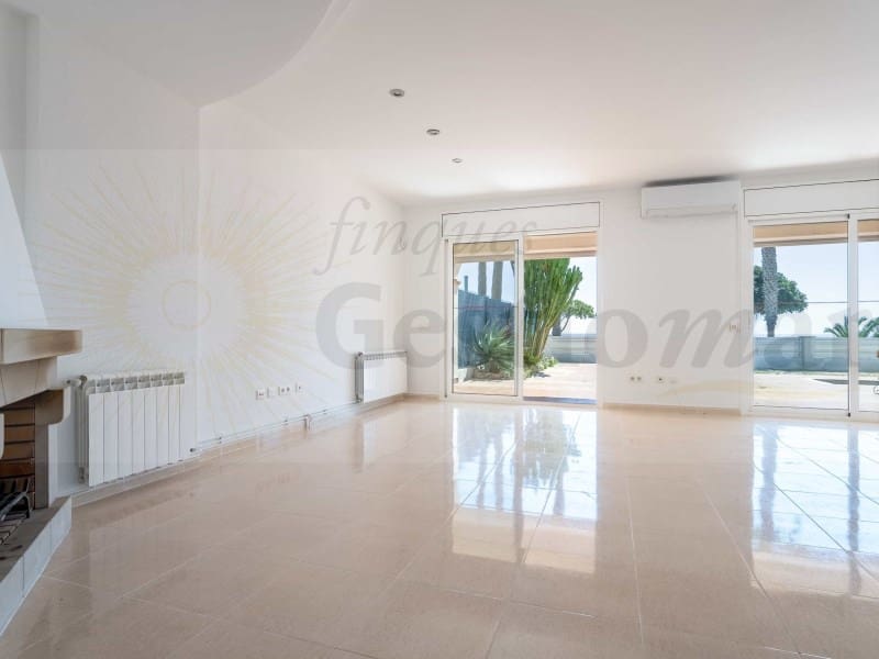 3 soverom Kjedet enebolig til salgs i Cambrils med garasje - € 1 250 000 (Ref: 9131005)