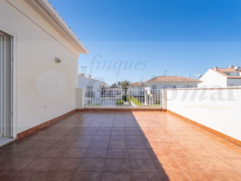 3 soverom Kjedet enebolig til salgs i Cambrils med garasje - € 1 250 000 (Ref: 9131005)