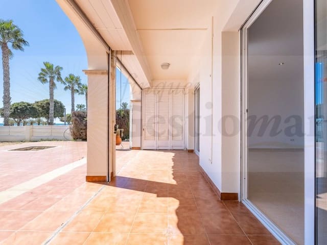 3 bedroom Semi-detached Villa for sale in Cambrils with garage - € 1,250,000 (Ref: 9131005)