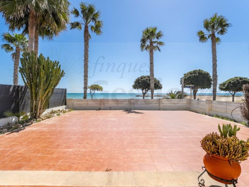 3 soverom Kjedet enebolig til salgs i Cambrils med garasje - € 1 250 000 (Ref: 9131005)