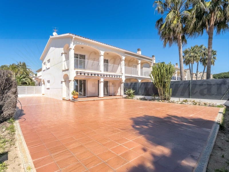 3 soverom Kjedet enebolig til salgs i Cambrils med garasje - € 1 250 000 (Ref: 9131005)