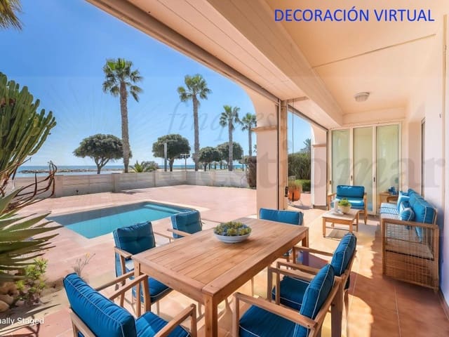 3 bedroom Semi-detached Villa for sale in Cambrils with garage - € 1,250,000 (Ref: 9131005)