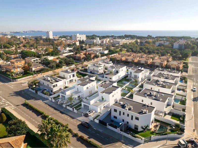 4 soveværelse Villa til salg i Cambrils med swimmingpool - € 590.000 (Ref: 9131009)