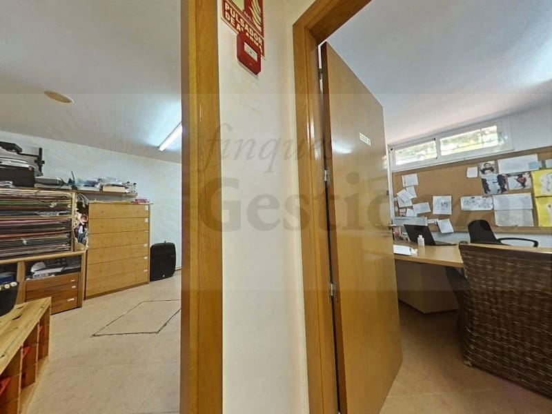 Commercial for sale in Cambrils - € 650,000 (Ref: 9131011)