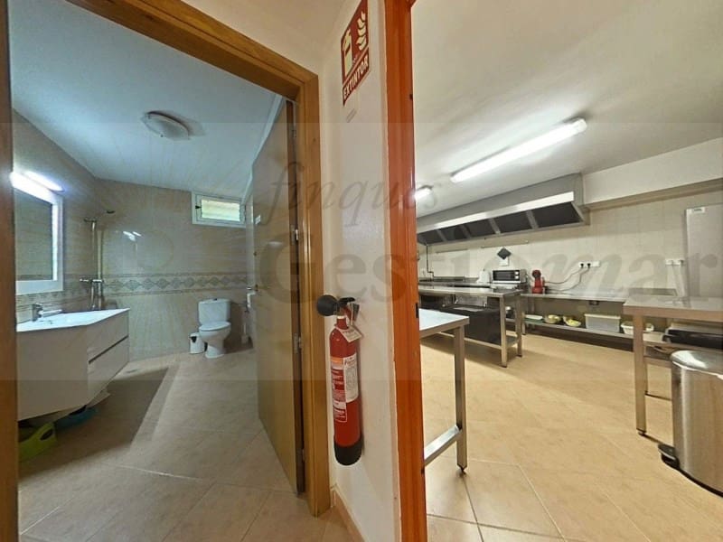 Commercial for sale in Cambrils - € 650,000 (Ref: 9131011)