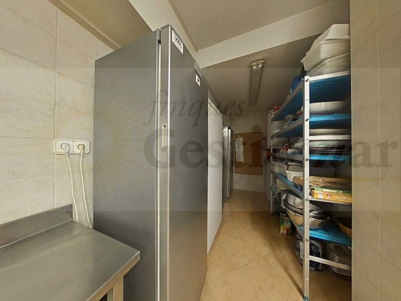 Commercial for sale in Cambrils - € 650,000 (Ref: 9131011)