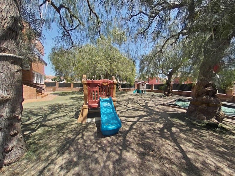 Commercial for sale in Cambrils - € 650,000 (Ref: 9131011)