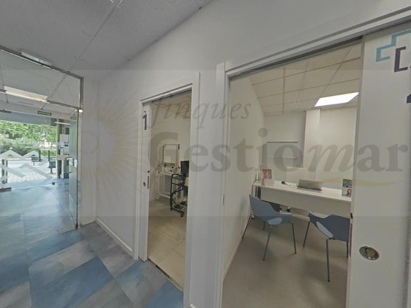 Commercial for rent in Cambrils - € 2,000 (Ref: 9137051)