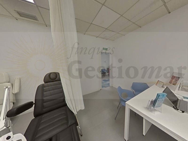 Commercial for rent in Cambrils - € 2,000 (Ref: 9137051)