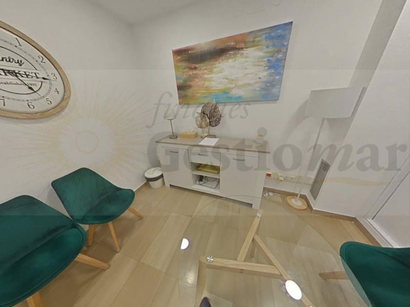 Commercial for rent in Cambrils - € 2,000 (Ref: 9137051)