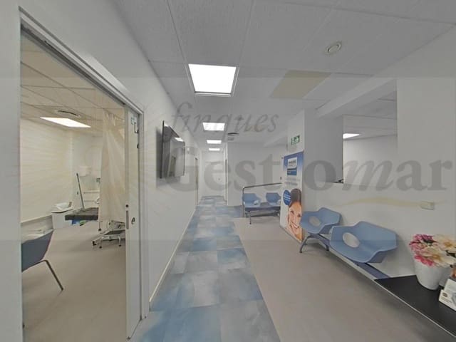 Commercial for rent in Cambrils - € 2,000 (Ref: 9137051)