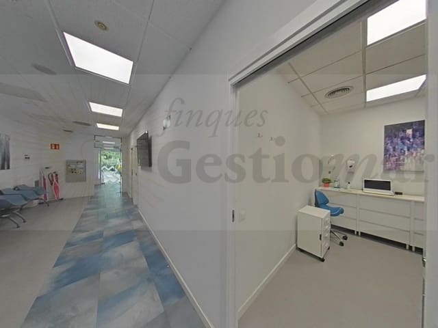 Commercial for rent in Cambrils - € 2,000 (Ref: 9137051)