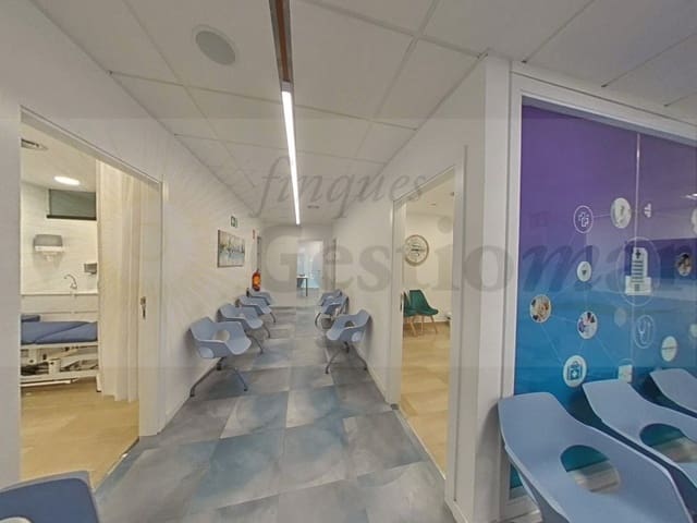 Commercial for rent in Cambrils - € 2,000 (Ref: 9137051)