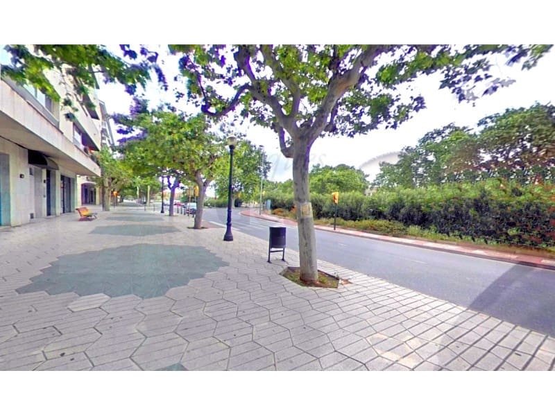 Commercial for rent in Cambrils - € 2,000 (Ref: 9137051)