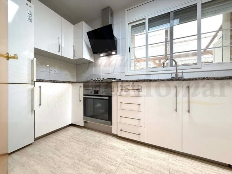 Pareado de 5 habitaciones en Cambrils en venta - 575.000 € (Ref: 9528308)