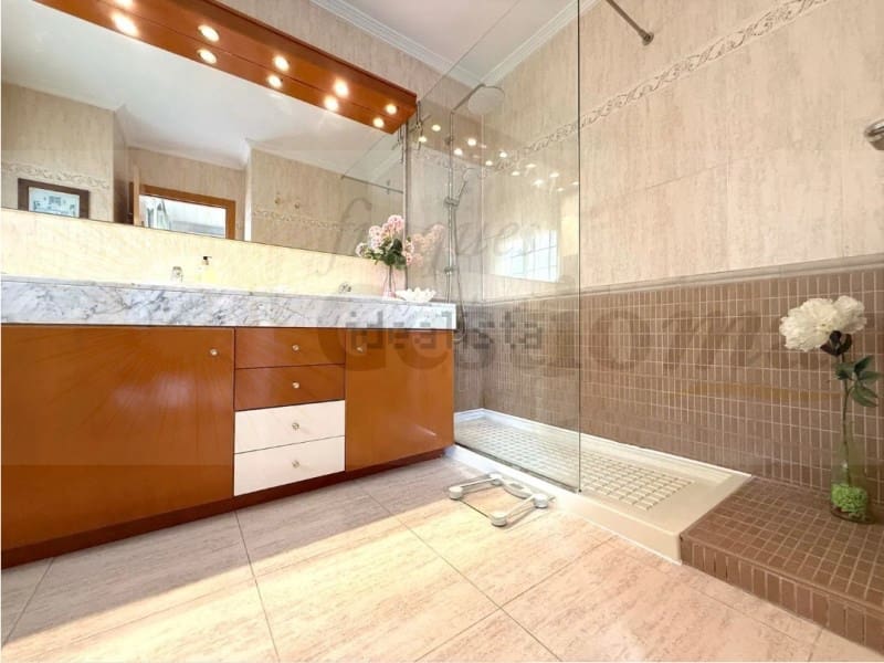 Pareado de 5 habitaciones en Cambrils en venta - 575.000 € (Ref: 9528308)