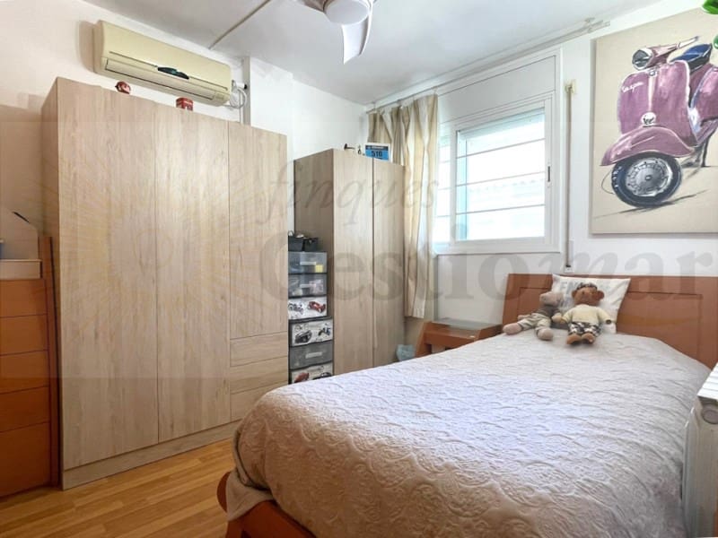 5 bedroom Semi-detached Villa for sale in Cambrils - € 575,000 (Ref: 9528308)