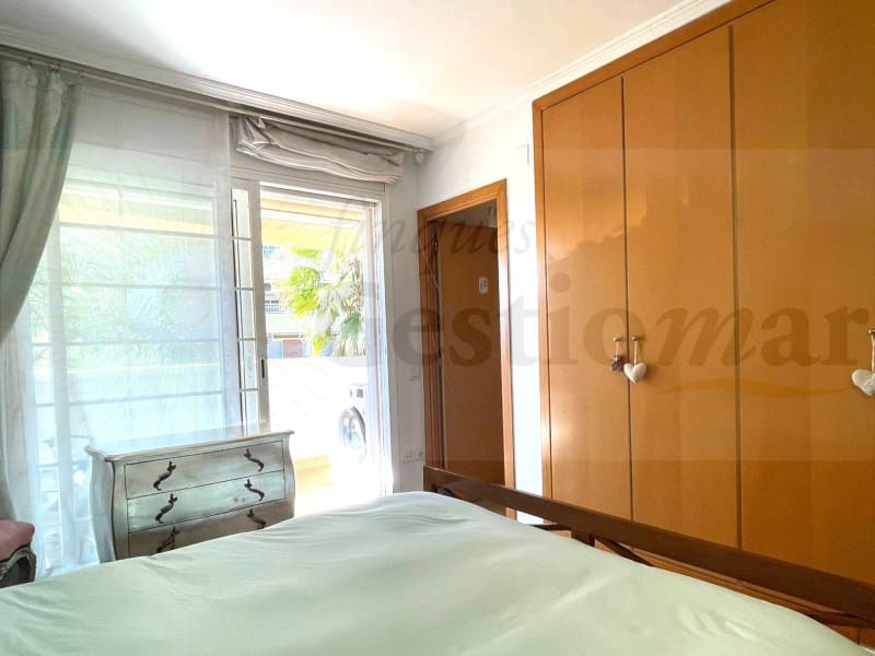 5 bedroom Semi-detached Villa for sale in Cambrils - € 575,000 (Ref: 9528308)