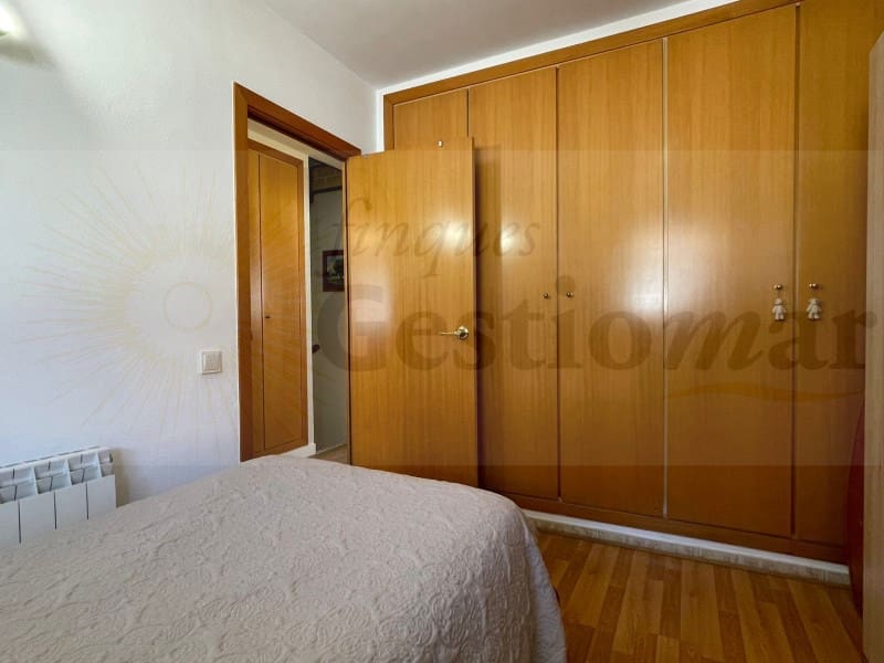 5 bedroom Semi-detached Villa for sale in Cambrils - € 575,000 (Ref: 9528308)