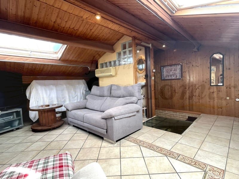 5 bedroom Semi-detached Villa for sale in Cambrils - € 575,000 (Ref: 9528308)