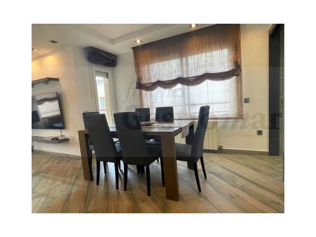 3 bedroom Penthouse for sale in Cambrils - € 590,000 (Ref: 9651727)