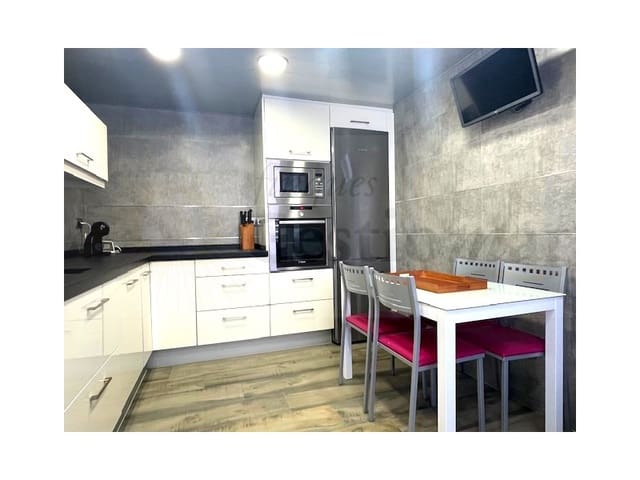 3 bedroom Penthouse for sale in Cambrils - € 590,000 (Ref: 9651727)