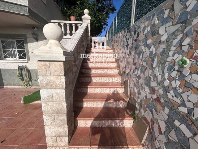 4 slaapkamer Villa te koop in El Vendrell met zwembad - € 395.200 (Ref: 10014285)