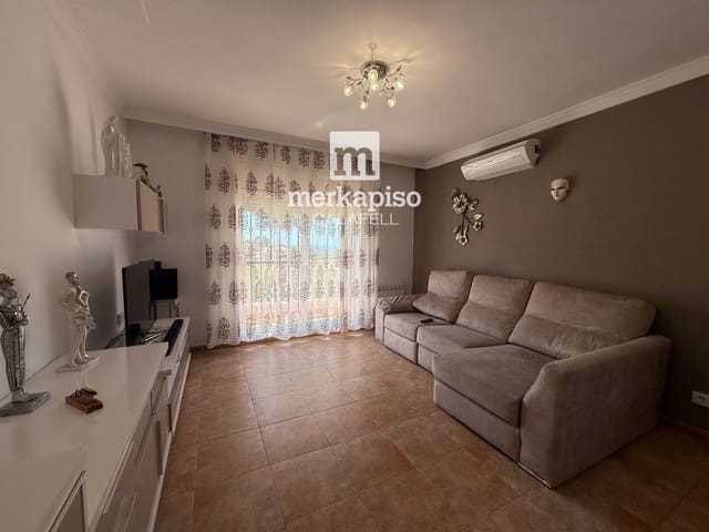 Chalet de 4 habitaciones en Calafell en venta con garaje - 349.000 € (Ref: 10023015)