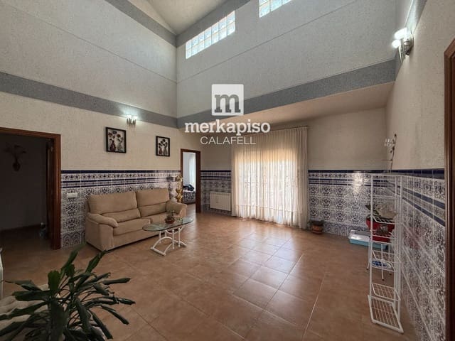Chalet de 4 habitaciones en Calafell en venta con garaje - 349.000 € (Ref: 10023015)